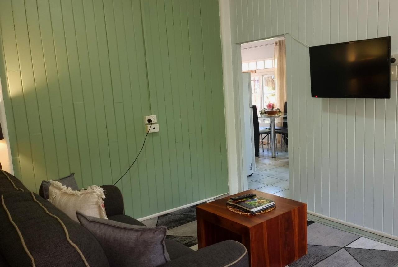 Jds Tropical Stays Cairns Bagian luar foto